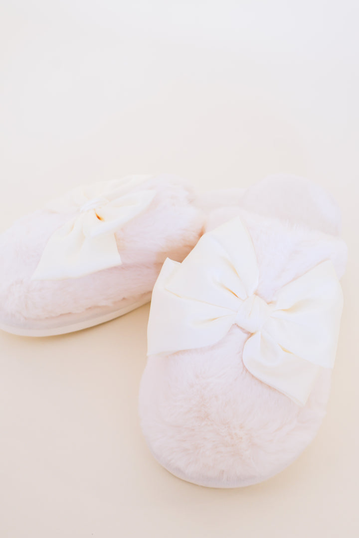 Satin Shine Fur Cozy Lounge Slippers - Cream