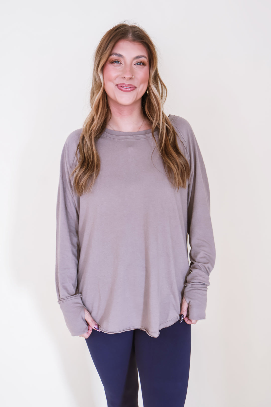 Cotton Raglan Sleeve Thumbhole Top - Cocoa