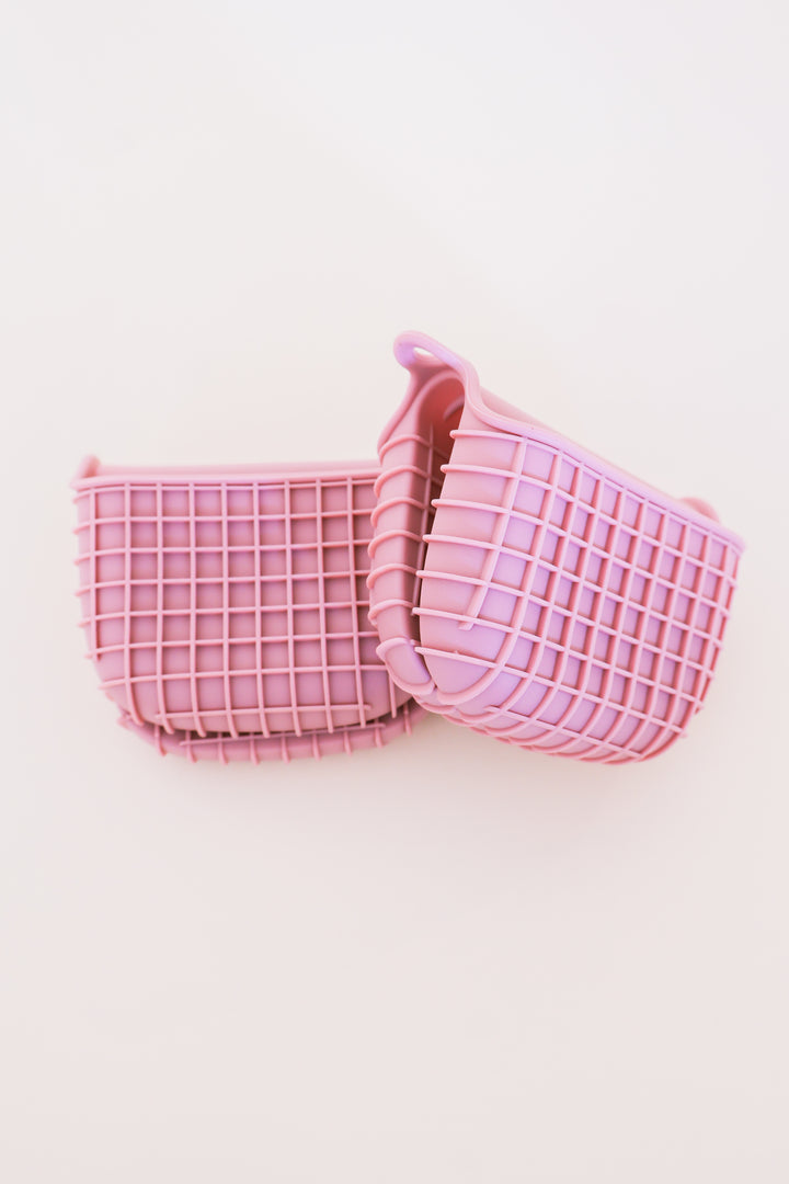 Heat Resistant Silicone Oven Mitts – Pink