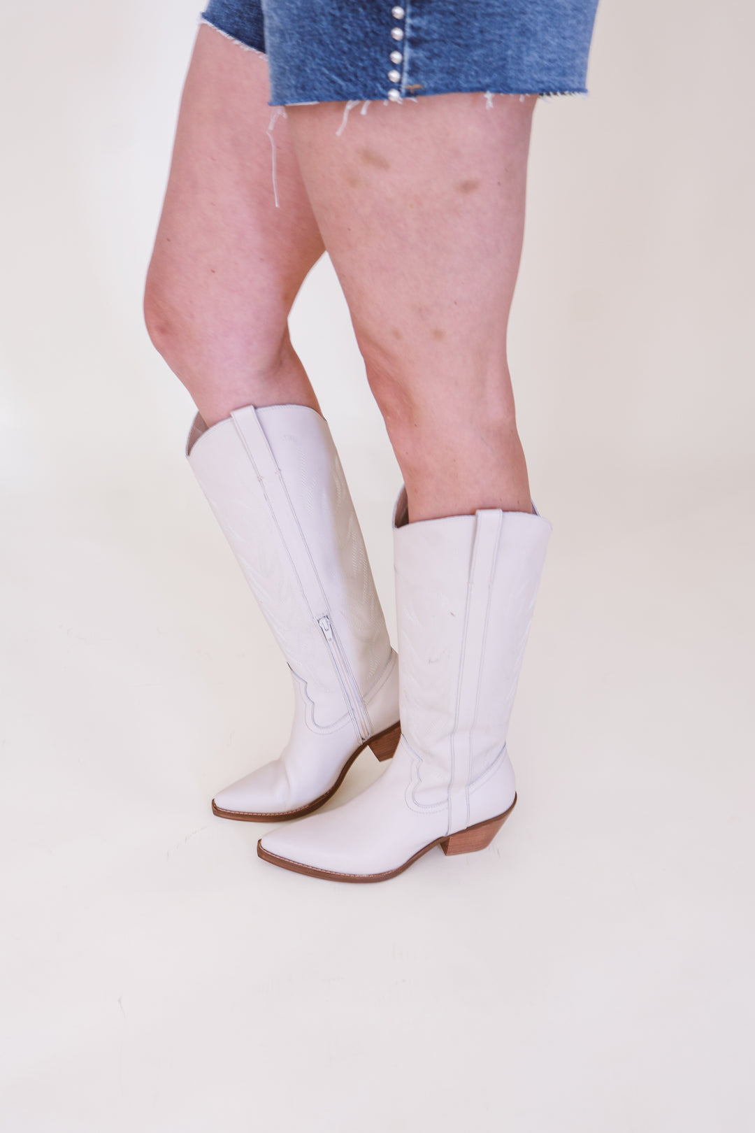 The Rodeo Ready Cowgirl Boots - Ivory